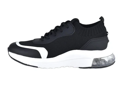 Sports shoes